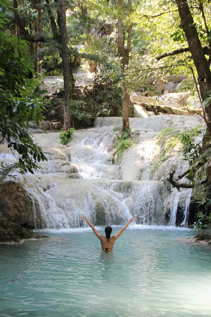 kanchanaburi erawan falls que hacer