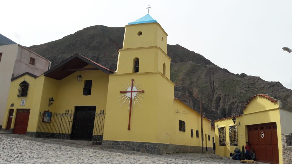 iglesia amarilla de Iruya, provincia de salta argentina.